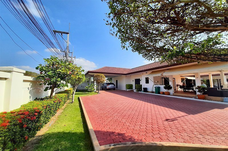 Villa for Sale in Hua Hin (VLFS0385) Arnold Property