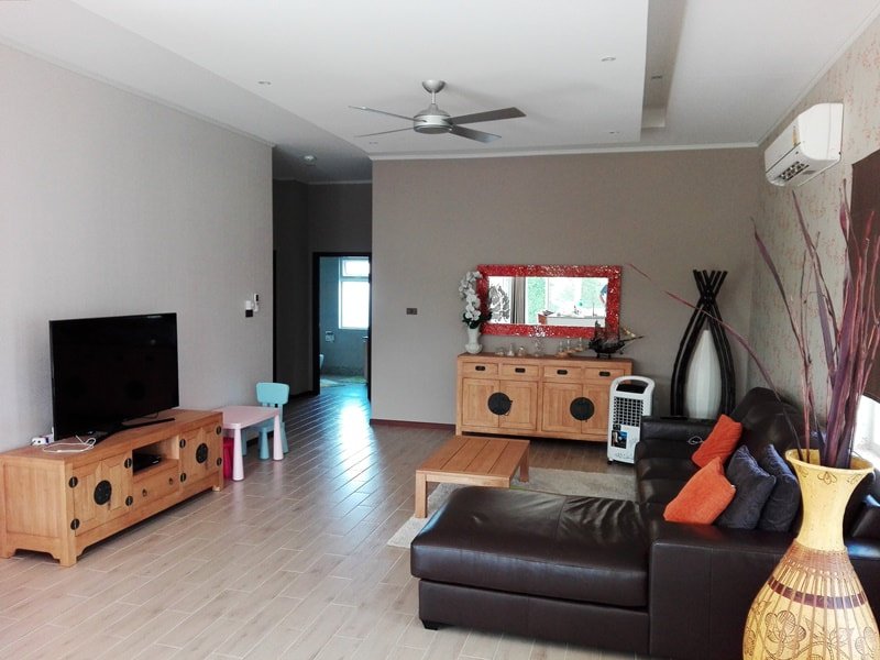 Villa for Sale in Mali Residence ( VLFS0689) Arnold Property