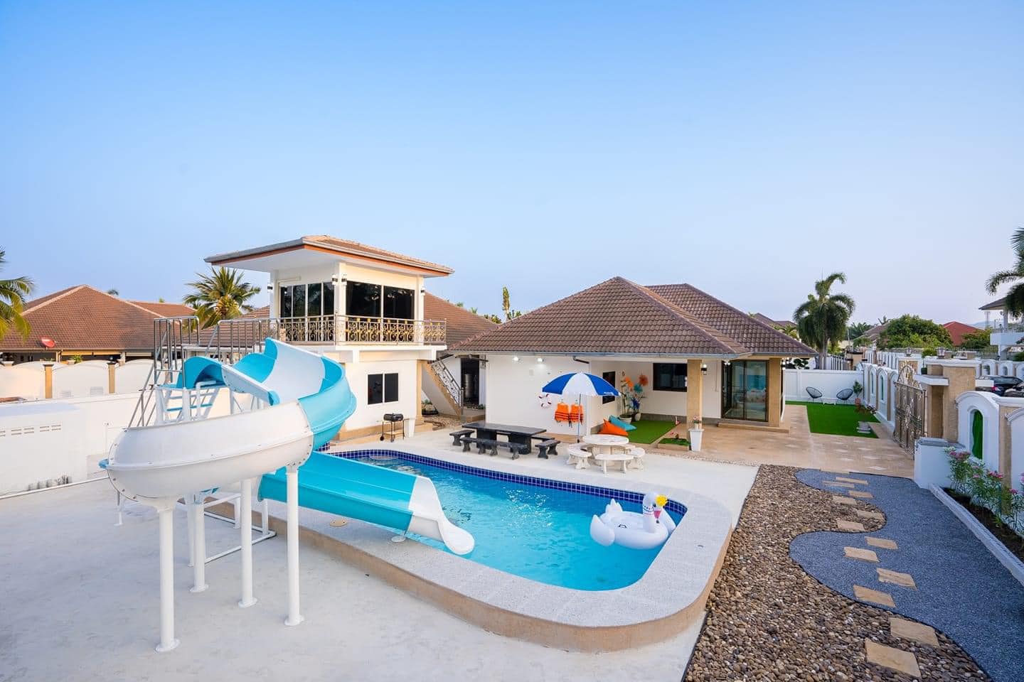 5 Bed Pool Villa for Sale Sunset Village Hua Hin Soi 6 (VLFS1084